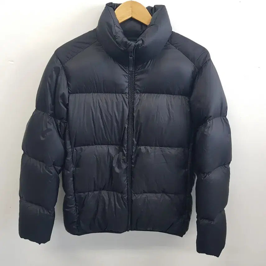 [BUNJANG] Uniqlo Lightweight Down Jacket / 유니클로  블랙 오리털 경량 패딩 M