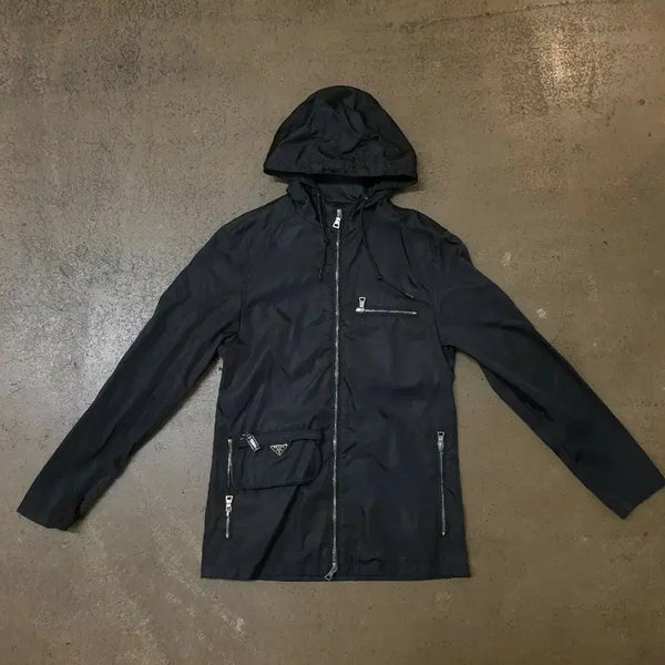 [BUNJANG] Prada Nylon Hooded Windbreaker Black M / 프라다 나일론 후드 바람막이 블랙 M