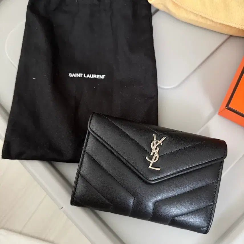[BUNJANG] Yves Saint Laurent Chain Wallet / 입생로랑 지갑