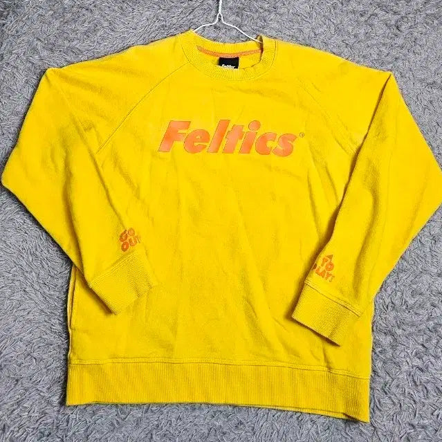[BUNJANG] Feltics Crewneck Sweatshirt Yellow L / (X2)펠틱스 맨투맨 옐로우 L