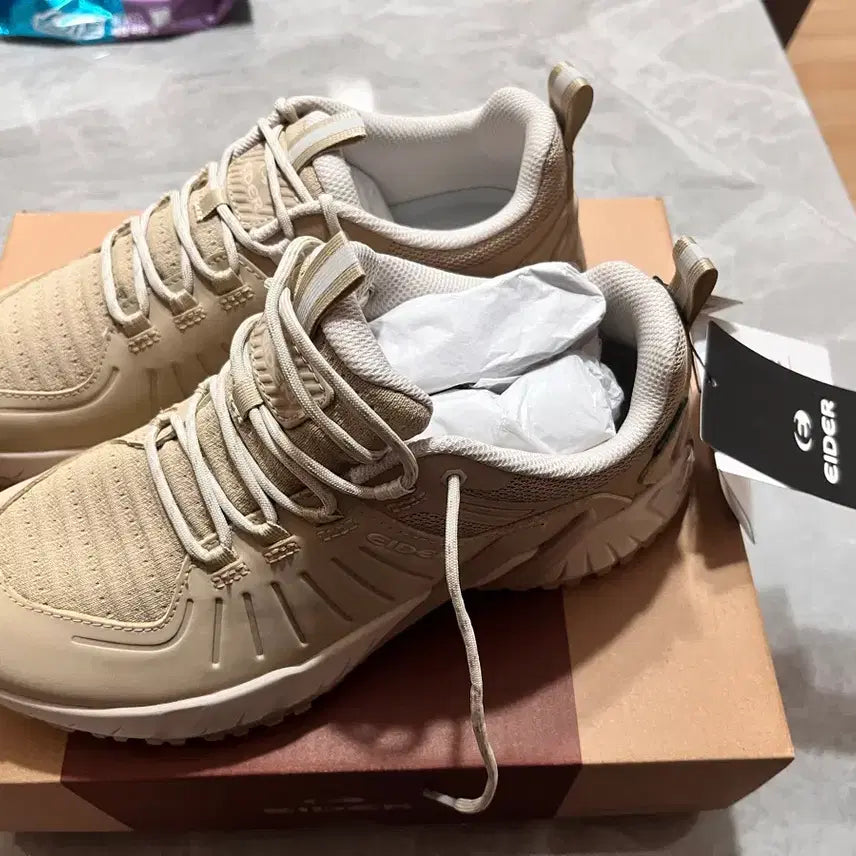 [BUNJANG] Eider Beige Hiking Shoes Size 250 / 아이더 운동화 베이지색 등산화 250사이즈