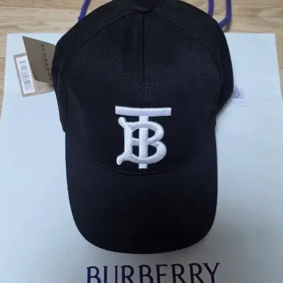 [BUNJANG] Burberry TB Embroidered Baseball Cap / 버버리 모자 M(미착용 새상품)