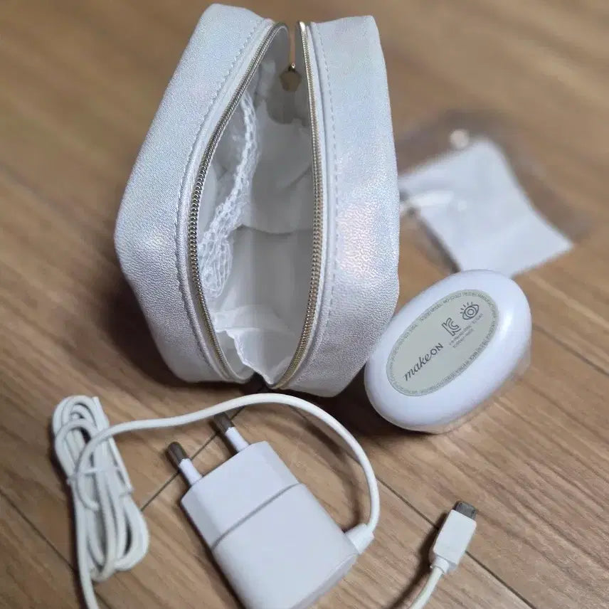 [BUNJANG] MakeON White Pouch Set / 메이크온 화이트 파우치 세트