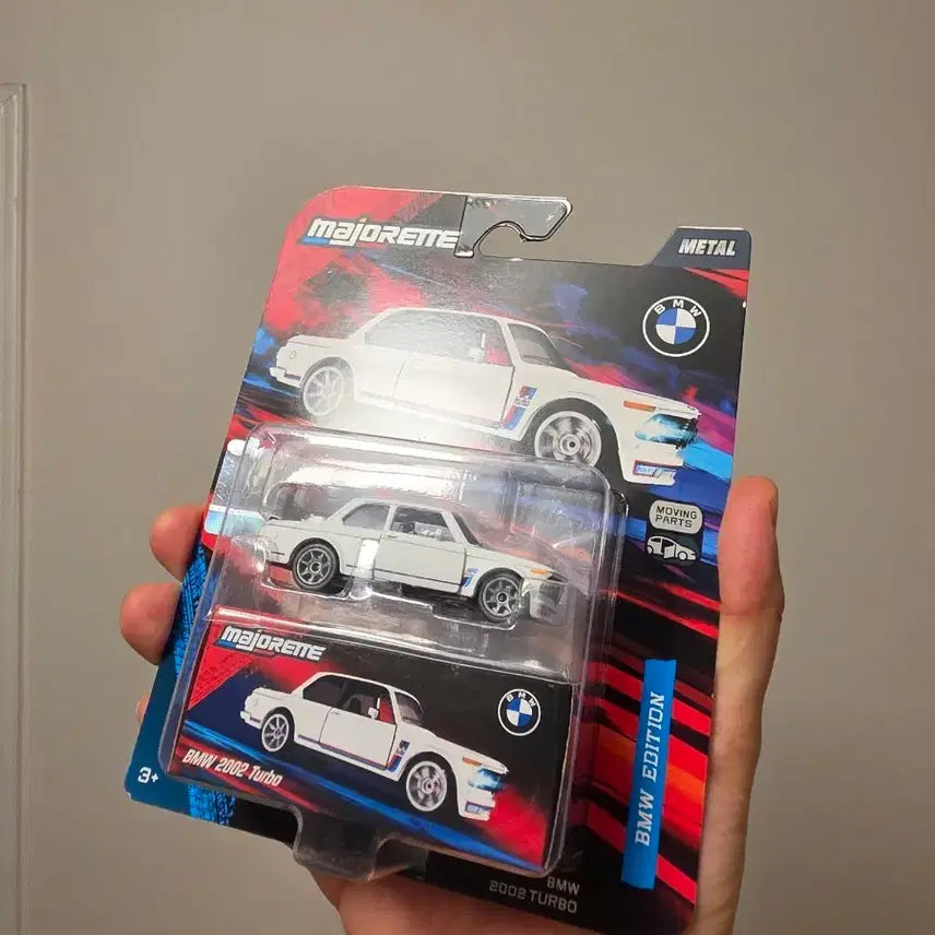 [BUNJANG] Majorette BMW 2002 Turbo White (Sealed) / (미개봉/동영상)마조렛 BMW 2002 Turbo 화이트