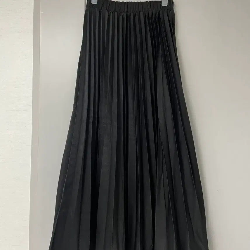 [BUNJANG] Black Pleated Long Skirt / 블랙 플리츠 롱 스커트