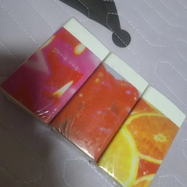 [BUNJANG] Vintage Fruit Pattern Eraser Bundle Set (3 pcs) / 고전))  과일 패턴 대왕 지우개 3개 일괄
