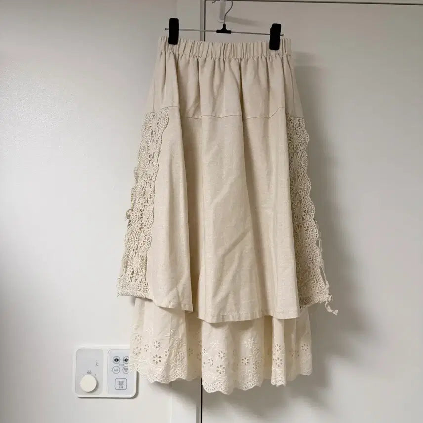 [BUNJANG] Lace Punching Double Long Skirt / 레이스펀칭 이중 롱스커트