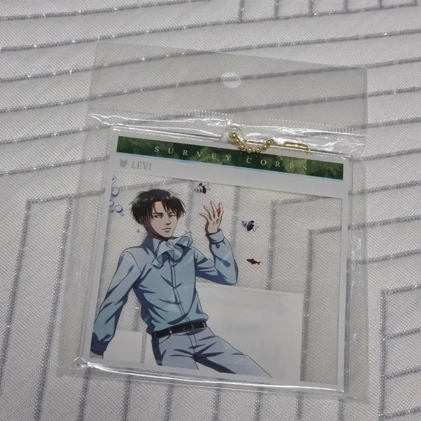 [BUNJANG] Attack on Titan Levi "Underwater Float" Big Acrylic Keychain / [미개봉] 진격의 거인 리바이 빅 아크릴 키체인 코단샤 정품