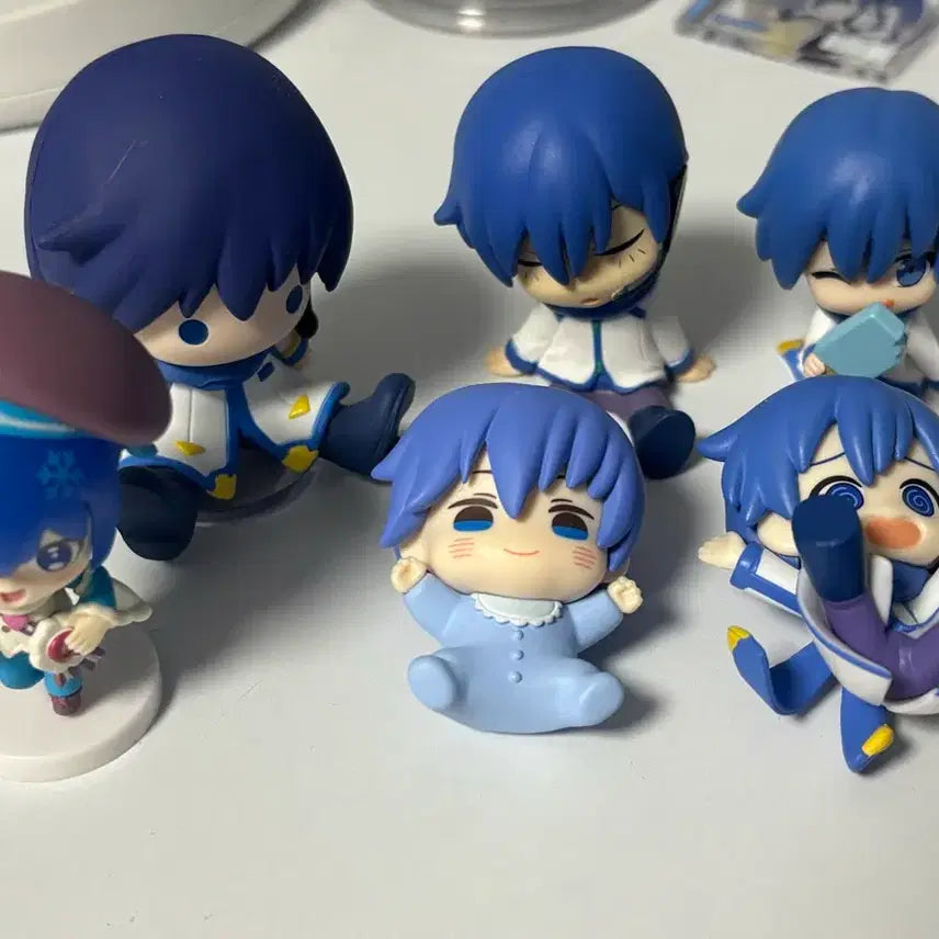 [BUNJANG] Vocaloid Kaito Bundle Set Figures / 보컬로이드 카이토 피규어 일괄판매