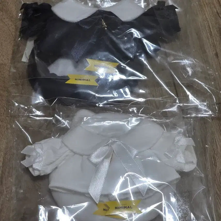 [BUNJANG] Ninimal Fluffy Cat Black & White Set with Hat / 니니멀 플러피캣 블랙&화이트 세트+모자