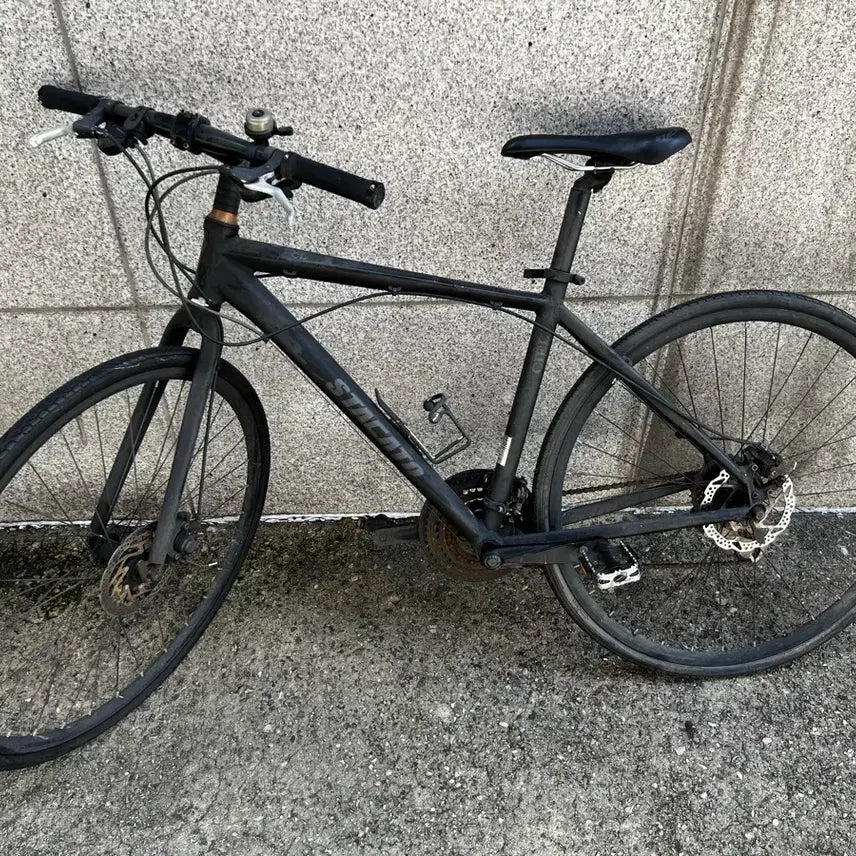 [BUNJANG] Specialized Sirrus Hybrid Bicycle (Needs Maintenance) / 스페셜라이즈드 시러스 하이브리드 자전거 / 정비 필요 감가 판매
