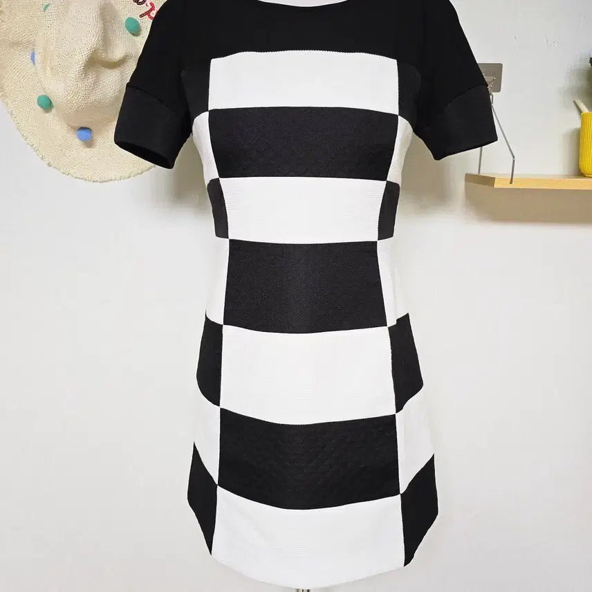 [BUNJANG] Black and White Checkered Mini Dress / 라인 블랙앤화이트 체크무늬 55 미니원피스