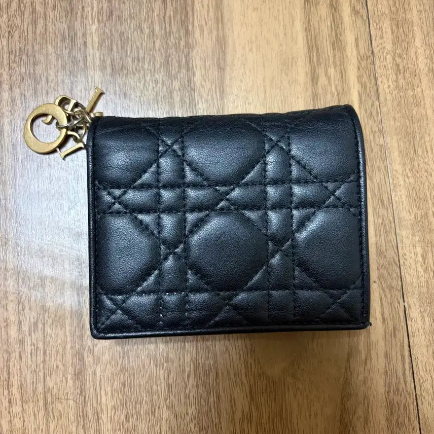 [BUNJANG] Dior Cannage Leather Bifold Wallet / 디올 까나쥬 반지갑