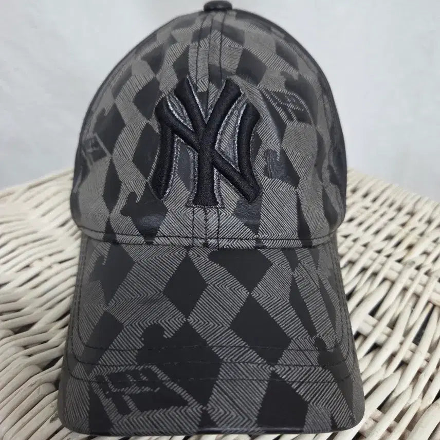 [BUNJANG] New Era Diamond Pattern Cap Hat Black / 뉴에라 캡 모자 다이아 패턴 블랙