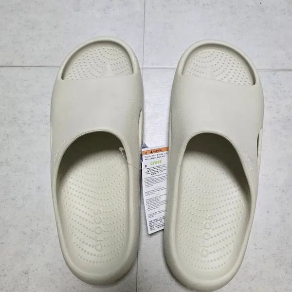 [BUNJANG] Crocs 11 M Beige Sandals/Slippers / (새상품) 크록스 11 M