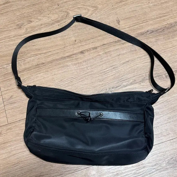[BUNJANG] Dope Jason Black Crossbody Bag / 도프제이슨 가방