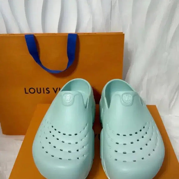 [BUNJANG] Louis Vuitton LV Shark Clogs Tiffany Mint / LOUIS VUITTON 루이비통 LV 샤크 클로그