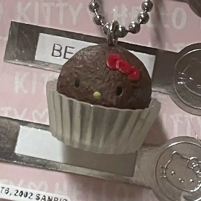 [BUNJANG] 2002 Sanrio Chocolate Kitty Strap / 2002 초콜릿 키티스트랩 트러플 초콜릿 고전키티
