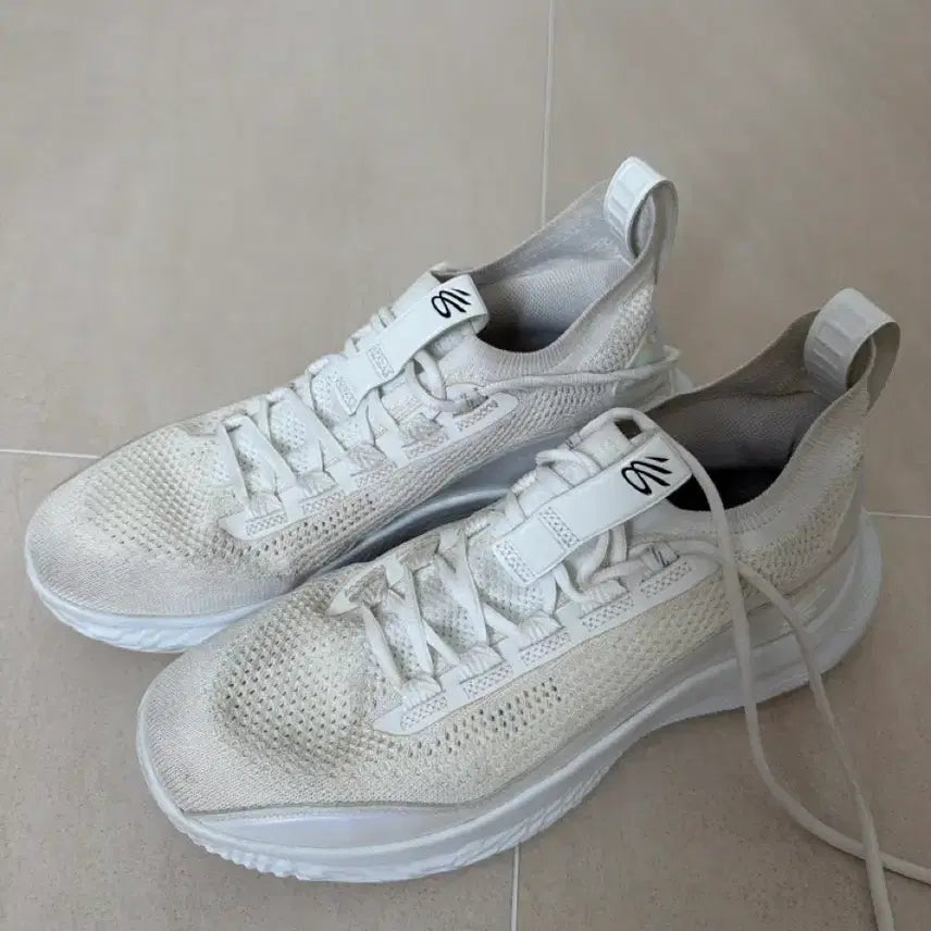 [BUNJANG] Under Armour Curry 8 Flow White 290mm / 커리8 플로우 화이트 색상 290mm