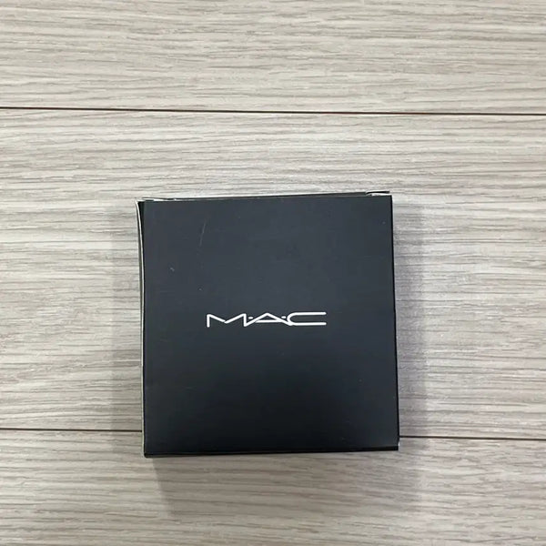 [BUNJANG] MAC Heart Hand Mirror / 맥 MAC 하트 손거울