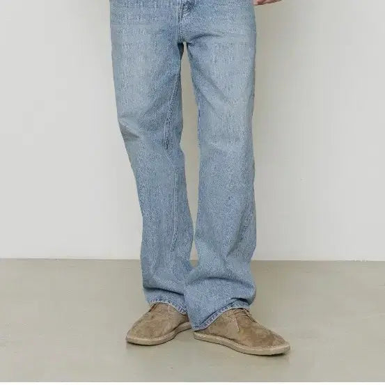 [BUNJANG] Brown Yak 26FW Regular Denim Light Blue Size 5 / 브라운야드 26FW 레귤러데님 라이트블루 5사이즈