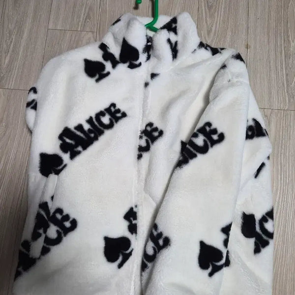 [BUNJANG] Alice Spade Fur Zip-Up Jacket / 앨리스 스페이드 퍼 집업 자켓