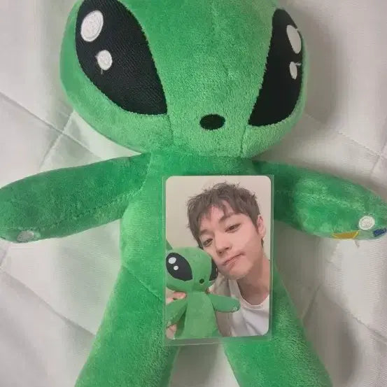 [BUNJANG] EXO Xiumin Alien Doll Photocard / 왹져후니