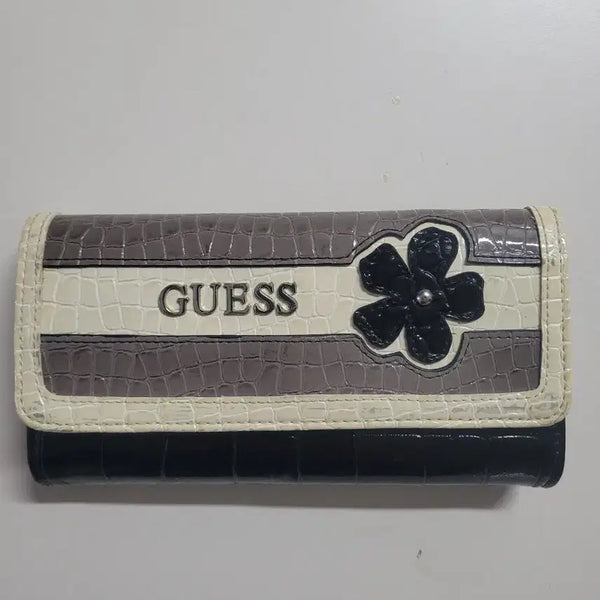 [BUNJANG] Guess Crocodile Pattern Long Wallet with Flower Embellishment / 게스 장지갑