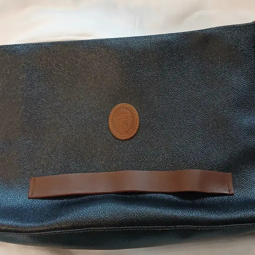 [BUNJANG] Trussardi Leather Clutch Bag / 트루사르디 클러치백 블랙/브라운
