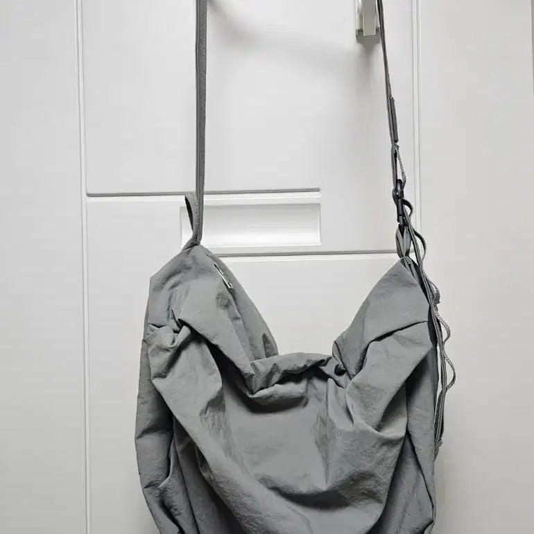 [BUNJANG] Yurt Mint Grey Cross Bag / 유르트 yurt 민트그레이 크로스백 바스락 가방 빅백