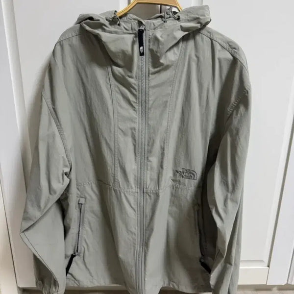 [BUNJANG] The North Face Windbreaker Jacket 2XL (110) / 노스페이스 바람막이 최상급