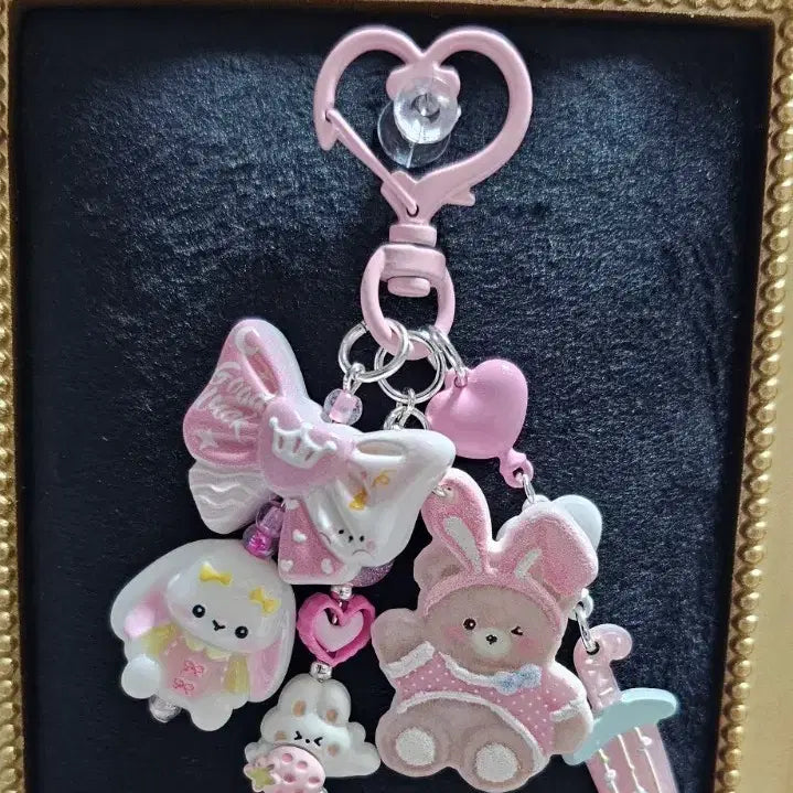 [BUNJANG] Pink Rabbit Outing Keyring / 핑크토끼 나들이 키링