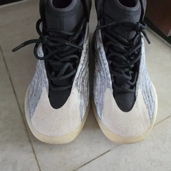 [BUNJANG] Adidas Yeezy Quantum Sneakers / [280] 아디다스 이지 퀀텀