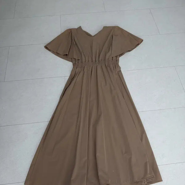 [BUNJANG] Khaki Shirring Midi Dress / 카키색 셔링 원피스