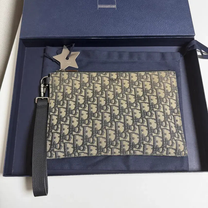 [BUNJANG] Dior Dior Oblique A5 Clutch / 디올 오블리크 A5 클러치