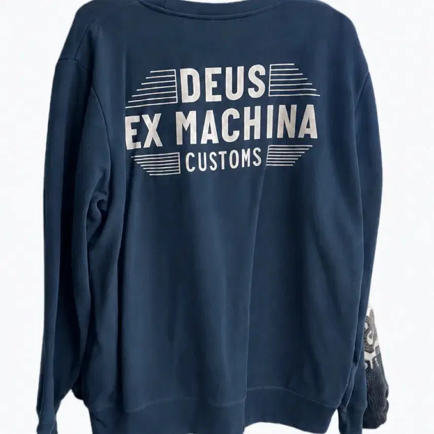 [BUNJANG] Deus Ex Machina Custom Sweatshirt Navy M / 데우스 엑스 마키나 커스텀 맨투맨 네이비 M