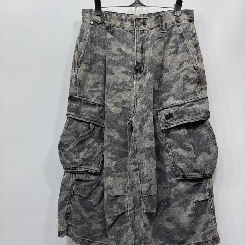 [BUNJANG] Brownbreath Camo Bermuda Shorts / S) 브라운브레스 카모 버뮤다팬츠