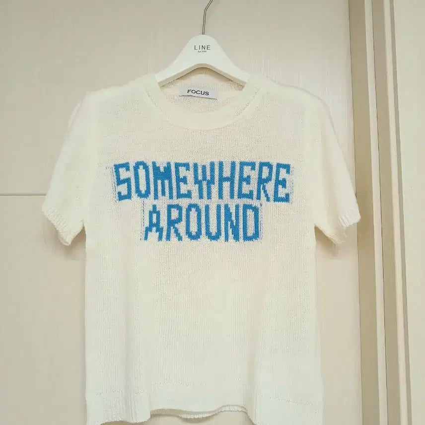 [BUNJANG] FOCUS Spelling Short Sleeve Knit Top / 2회착용) FOCUS 스펠링 반팔니트