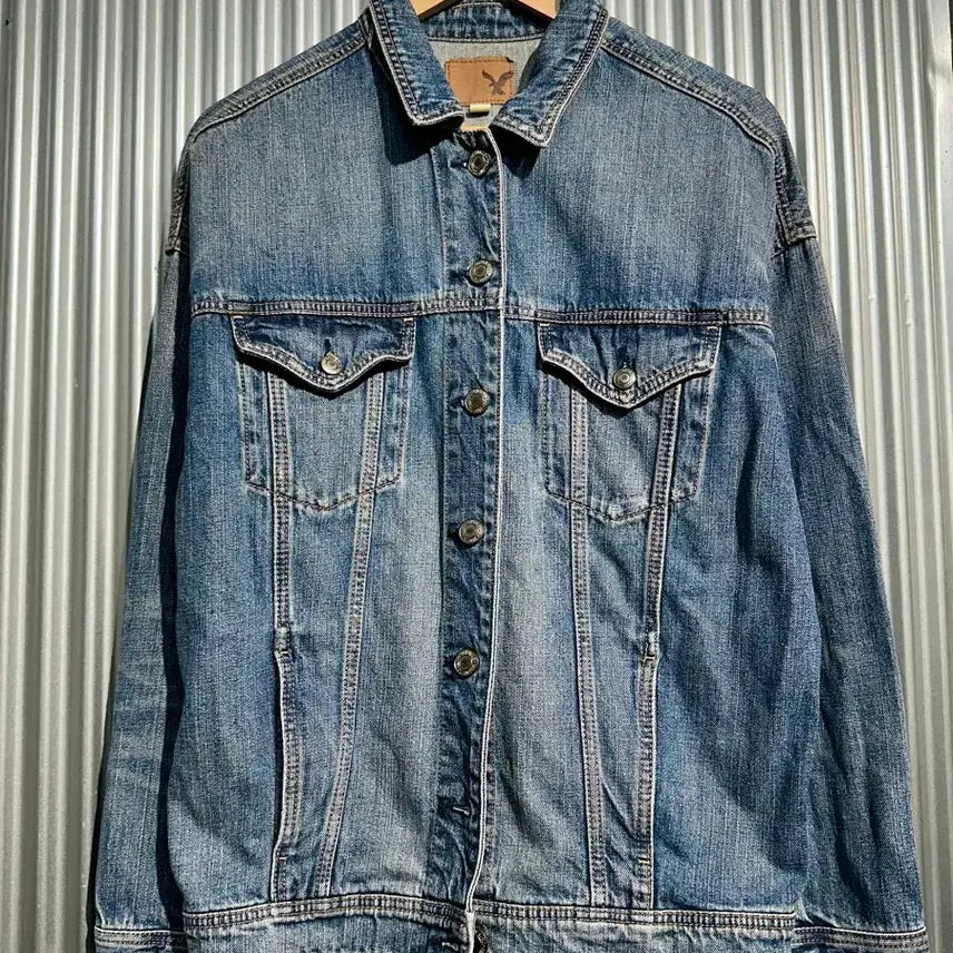 [BUNJANG] American Eagle Vintage Wash Denim Trucker Jacket / [100 ] 아메리칸 이글(American Eagle) 빈티지 워싱 데님 트래커 자켓