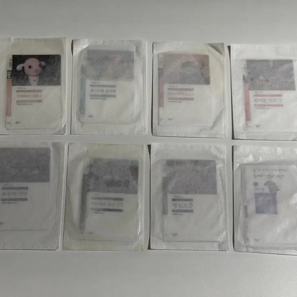 [BUNJANG] Minumsa Bookmark Set (8 types) Bookmarks / 민음사 빵 책갈피 8종 일괄 판매