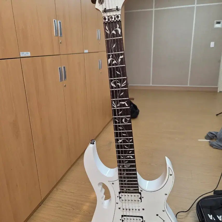 [BUNJANG] Ibanez Jem Jr. Guitar / 아이바네즈 젬 주니어