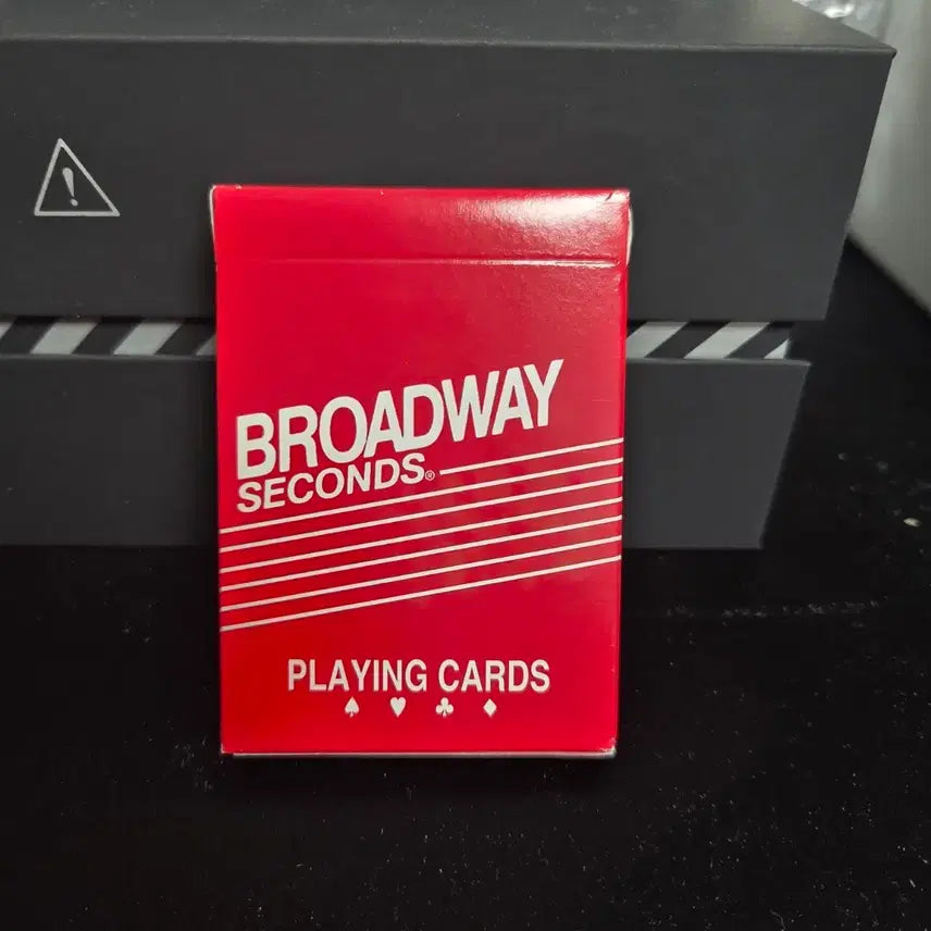 [BUNJANG] Broadway Second Blue Seal Playing Cards (Sealed) / 마술 플레잉 카드 브로드웨이 세컨드 블루씰 미개봉
