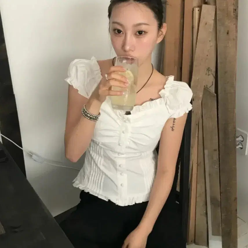 [BUNJANG] Lotsyou Ella Blouse White S / lotsyou 라츠유 엘라 블라우스 화이트 s