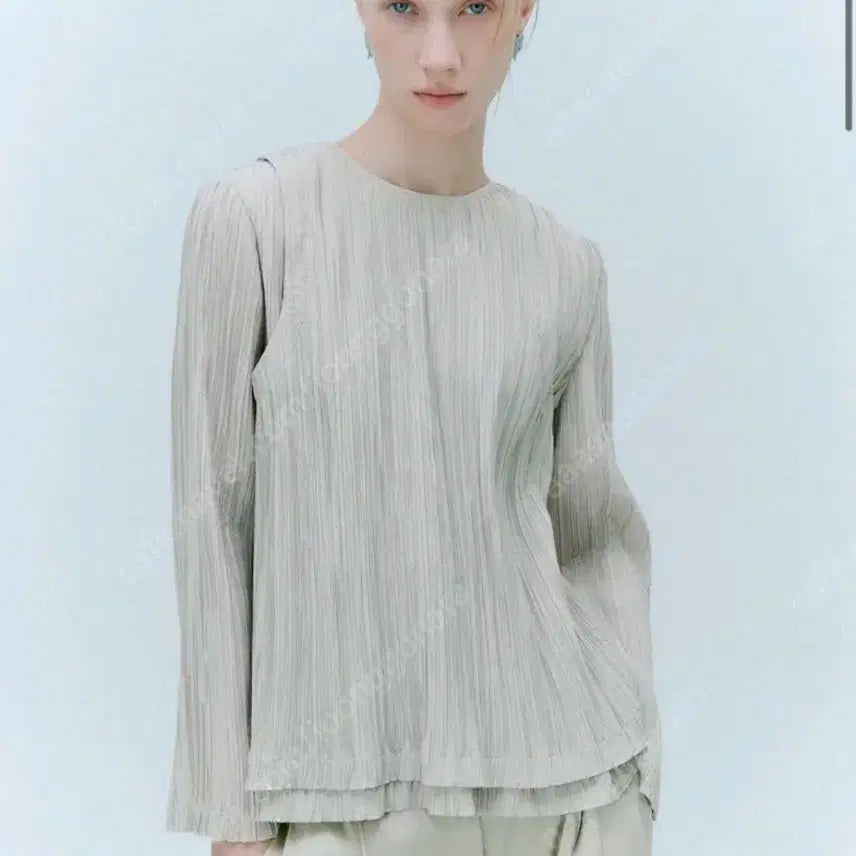 [BUNJANG] Overlap Pleats Blouse / 2023.새상품.오르)오버랩 플리츠 블라우스