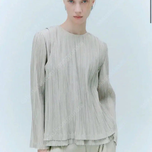 [BUNJANG] Overlap Pleats Blouse / 2023.새상품.오르)오버랩 플리츠 블라우스