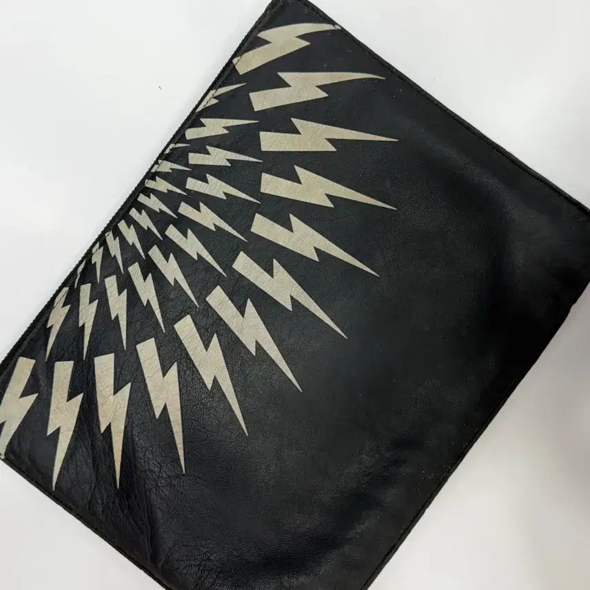 [BUNJANG] Neil Barrett Thunderbolt Leather Clutch / 닐바렛 클러치 썬더볼트 레더 지처 클러치