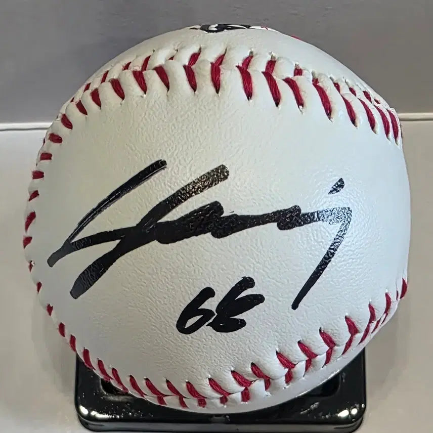 [BUNJANG] Minseok Choi Doosan Autographed Baseball / 최민석 두산 로고볼 싸인볼