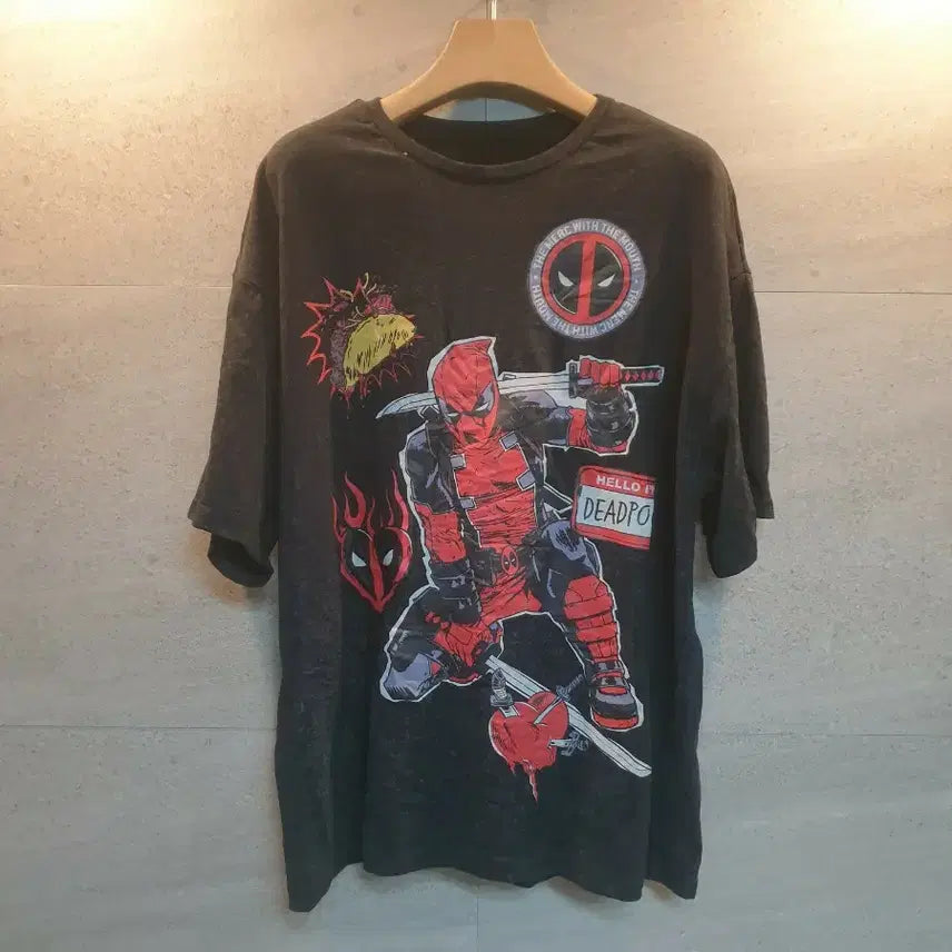 [BUNJANG] Marvel Deadpool T-Shirt (Official, Unworn) / 마블. 정품! 데드풀 반팔티. 미착.