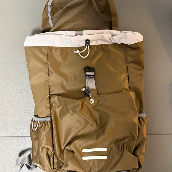 [BUNJANG] LOWROUND STRING RUCKSACK BACKPACK Beige / [미사용] 로우로우 스트링 럭색 백팩 베이지