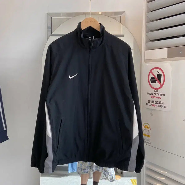 [BUNJANG] Nike Windbreaker Full Zip Jacket XL / 나이키 바람막이 집업자켓 XL(105-110) Nike Windbreaker Jacket